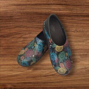 CROC nursing clogs